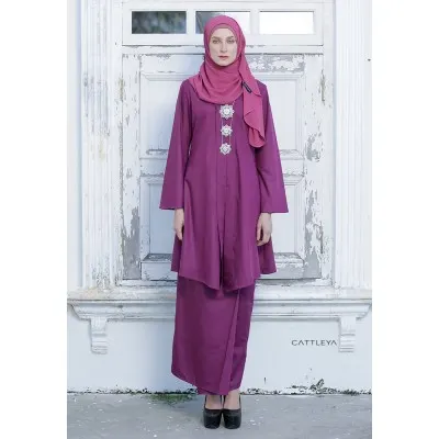 KEBAYA WAN PEAH - MAGENTA (7)